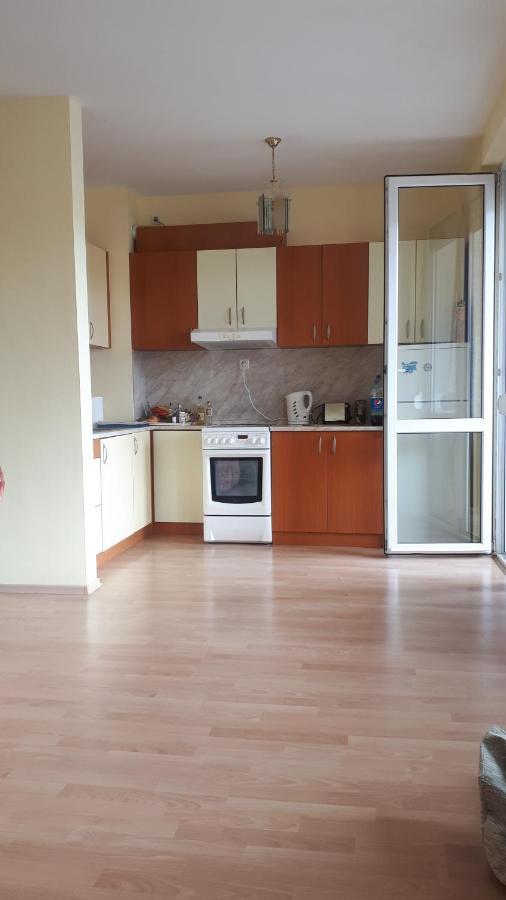 Sunny Fort Private Apartment Slăntjev Brjag Exteriör bild