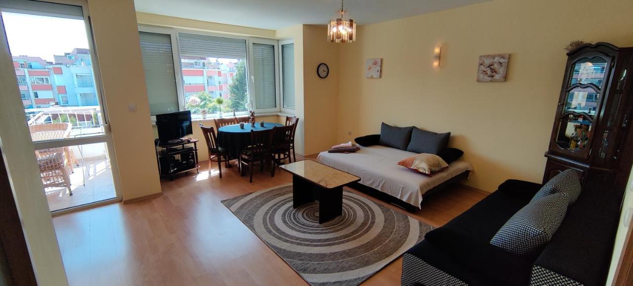 Sunny Fort Private Apartment Slăntjev Brjag Exteriör bild